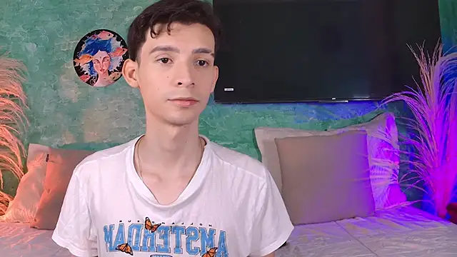 Snapshot of VicenteFerrer chatting on 12-03-25, 01:13 VicenteFerrer online show from 12-03-25, 01:13