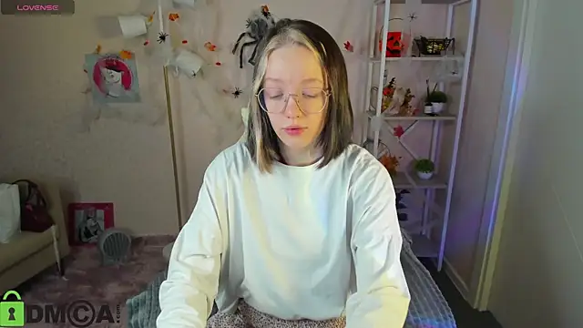 R0cket bunny online show from 10-28-25, 01:09