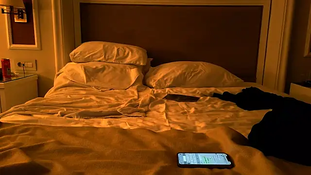 Snapshot of TiaDoll chatting on 01-05-26, 06:33 TiaDoll online show from 01-05-26, 06:33