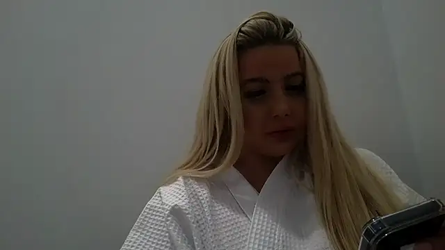 Snapshot of TiaDoll chatting on 07-14-26, 07:13 TiaDoll online show from 07-14-26, 07:13