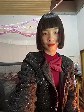 Snapshot of andymi1 chatting on 12-21-25, 03:24 andymi1 online show from 12-21-25, 03:24