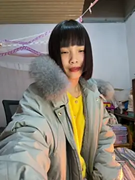 Snapshot of andymi1 chatting on 02-04-26, 02:12 andymi1 online show from 02-04-26, 02:12