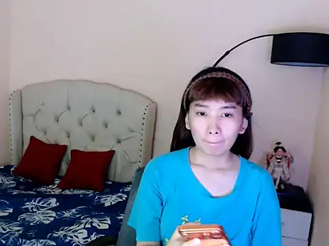 Snapshot of ShantalFoxxy_ chatting on 06-19-26, 11:52 ShantalFoxxy online show from 06-19-26, 11:52