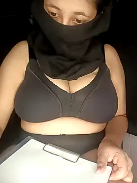 Snapshot of Charu1999 chatting on 02-18-26, 06:15 Charu1999 online show from 02-18-26, 06:15