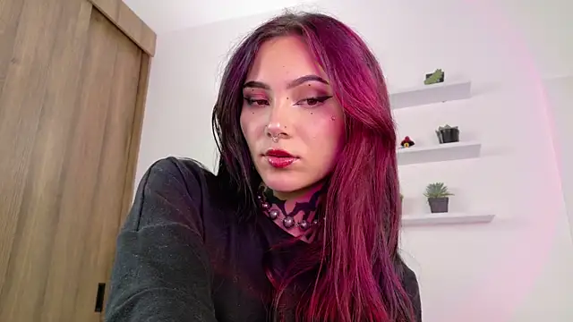 sara queen10 online show from 04-29-26, 01:59