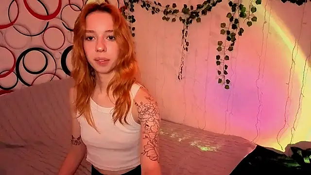 Snapshot of Lori_Williams chatting on 07-19-26, 01:15 Lori Williams online show from 07-19-26, 01:15