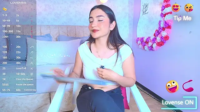 Snapshot of sweet_artemiis chatting on 09-19-25, 08:31 sweet artemiis online show from 09-19-25, 08:31