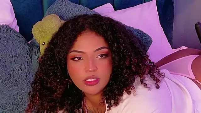 Cristal-Jonnes online show from 06-23-26, 01:25