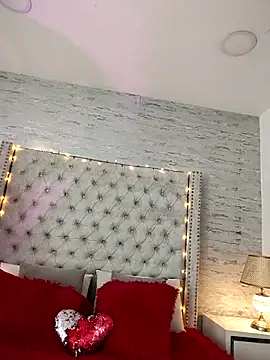 Pamelamiler   online show from 04-24-26, 10:28