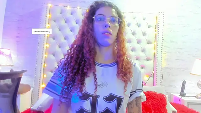 Snapshot of Pamelamiler__ chatting on 05-31-26, 12:45 Pamelamiler online show from 05-31-26, 12:45