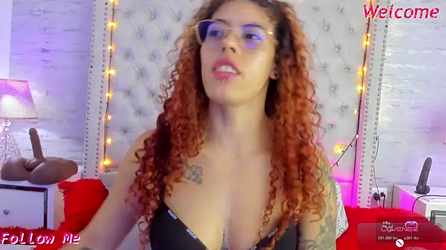 Snapshot of Pamelamiler__ chatting on 05-31-26, 06:09 Pamelamiler online show from 05-31-26, 06:09