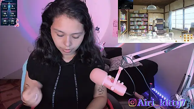 Snapshot of lila_kitty81 chatting on 12-19-25, 06:59 lila kitty81 online show from 12-19-25, 06:59