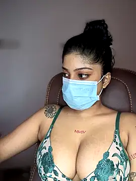 Snapshot of Saza_lklx chatting on 11-21-25, 06:23 Saza lklx online show from 11-21-25, 06:23