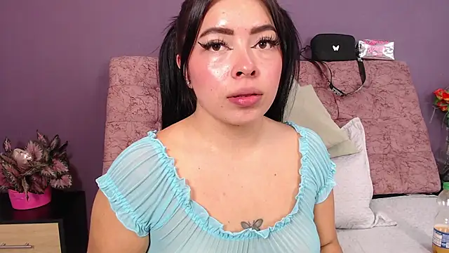 KateWelsin online show from 06-10-26, 07:46