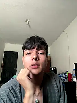 alandelrey57 online show from 12-18-25, 03:07