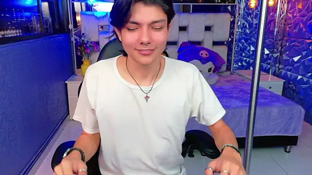 alandelrey57 online show from 04-24-26, 04:04