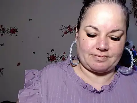 Snapshot of andreea2011 chatting on 09-26-25, 06:28 andreea2011 online show from 09-26-25, 06:28