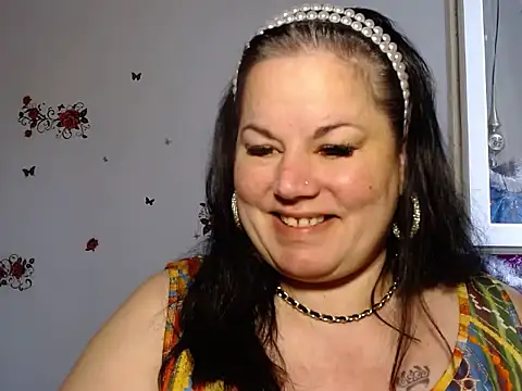 Snapshot of andreea2011 chatting on 09-27-25, 09:25 andreea2011 online show from 09-27-25, 09:25