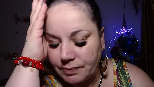 Snapshot of andreea2011 chatting on 10-14-25, 06:42 andreea2011 online show from 10-14-25, 06:42