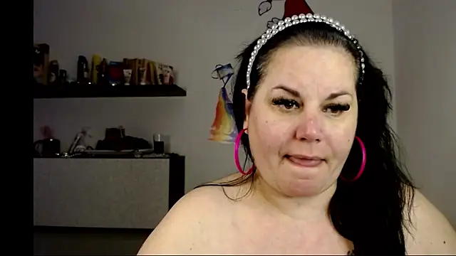 Snapshot of andreea2011 chatting on 12-17-25, 07:20 andreea2011 online show from 12-17-25, 07:20