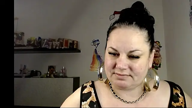 Snapshot of andreea2011 chatting on 01-06-26, 04:11 andreea2011 online show from 01-06-26, 04:11