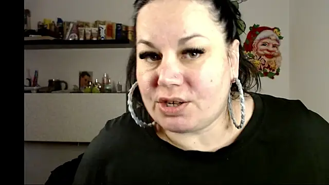 Snapshot of andreea2011 chatting on 01-16-26, 07:23 andreea2011 online show from 01-16-26, 07:23
