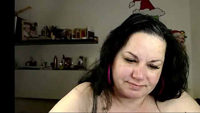 Snapshot of andreea2011 chatting on 03-09-26, 05:06 andreea2011 online show from 03-09-26, 05:06