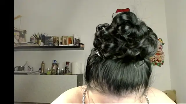 Snapshot of andreea2011 chatting on 03-11-26, 05:08 andreea2011 online show from 03-11-26, 05:08