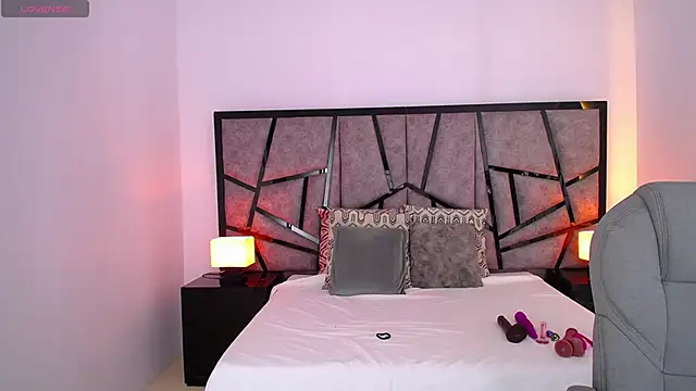 JeinnoveMontenegr0 online show from 11-25-25, 11:54