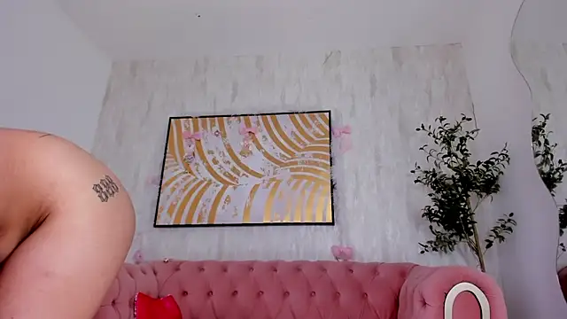 Prissi rivas online show from 12-20-25, 03:57