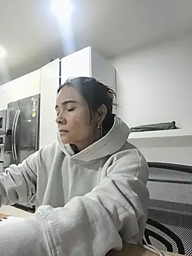 Cami Konor online show from 07-29-26, 11:47