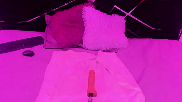 Snapshot of ALYANNA_HOT_ chatting on 10-25-25, 12:13 ALYANNA HOT online show from 10-25-25, 12:13