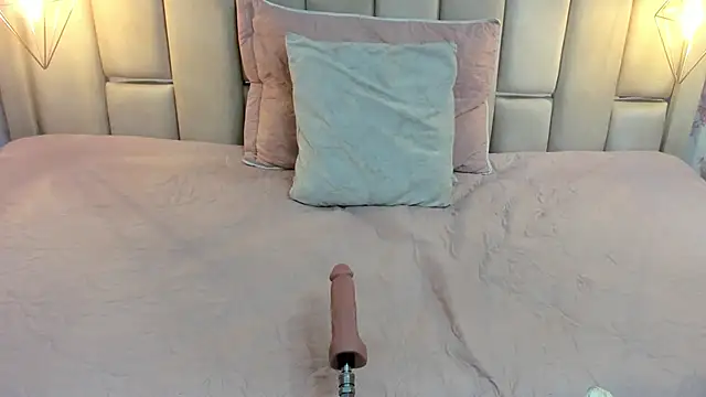 Snapshot of ALYANNA_HOT_ chatting on 10-30-25, 12:28 ALYANNA HOT online show from 10-30-25, 12:28