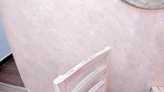 Snapshot of ALYANNA_HOT_ chatting on 11-10-25, 12:15 ALYANNA HOT online show from 11-10-25, 12:15