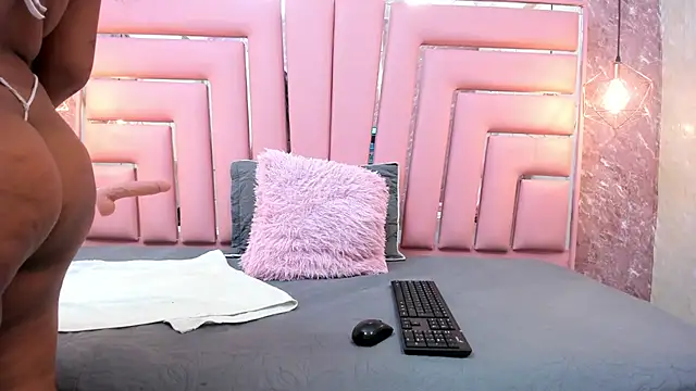 Snapshot of ALYANNA_HOT_ chatting on 02-10-26, 11:58 ALYANNA HOT online show from 02-10-26, 11:58