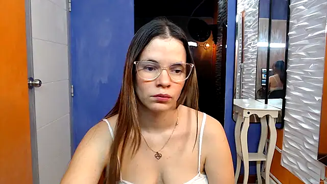 Snapshot of maira_tf chatting on 10-09-25, 03:48 maira tf online show from 10-09-25, 03:48