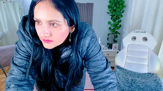 Snapshot of kataleya_29 chatting on 11-11-25, 04:07 kataleya 29 online show from 11-11-25, 04:07