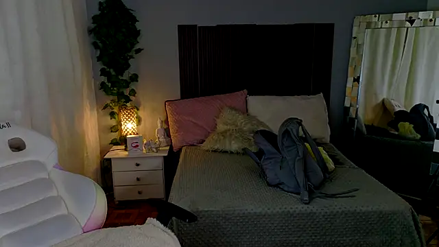 Snapshot of kataleya_29 chatting on 11-27-25, 02:52 kataleya 29 online show from 11-27-25, 02:52