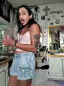 Snapshot of TranSexualJade95 chatting on 05-27-26, 01:57 TranSexualJade95 online show from 05-27-26, 01:57