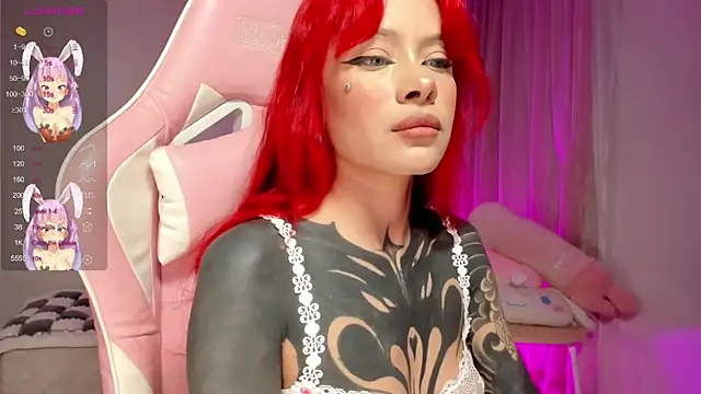 Snapshot of AlinaLukyanova chatting on 10-10-25, 03:49 AlinaLukyanova online show from 10-10-25, 03:49