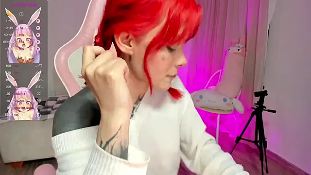 Snapshot of AlinaLukyanova chatting on 10-13-25, 04:01 AlinaLukyanova online show from 10-13-25, 04:01