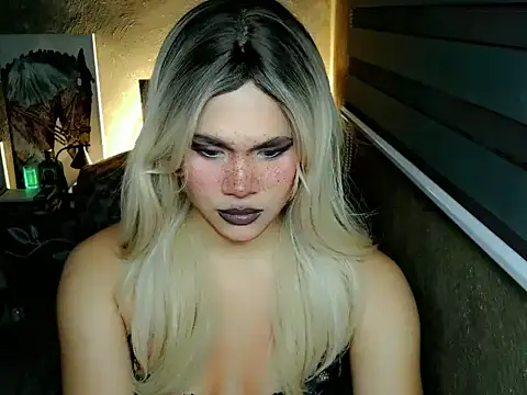 YllanaAltheaXxX online show from 04-17-26, 06:33