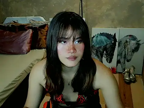 YllanaAltheaXxX online show from 06-24-26, 08:41