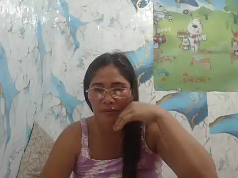 Snapshot of Juicy_69xx chatting on 05-01-26, 02:43 Juicy 69xx online show from 05-01-26, 02:43