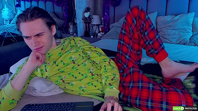 WilliamDyson online show from 12-21-25, 03:02