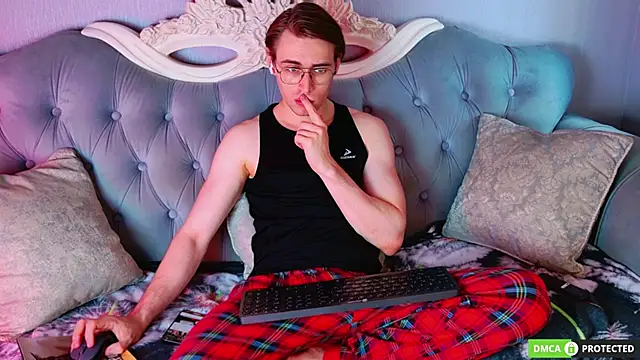 WilliamDyson online show from 07-14-26, 03:22