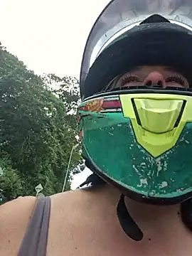 Snapshot of Fernandar2025 chatting on 12-16-25, 02:55 Fernandar2025 online show from 12-16-25, 02:55