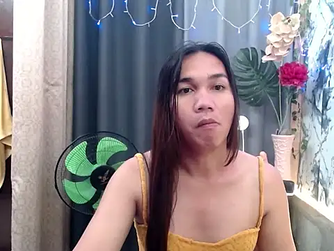 Snapshot of Shikagamhe23 chatting on 03-31-26, 02:13 Shikagamhe23 online show from 03-31-26, 02:13