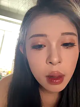 Snapshot of tuanzi125216 chatting on 10-18-25, 05:32 tuanzi125216 online show from 10-18-25, 05:32