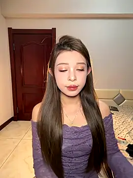 Snapshot of tuanzi125216 chatting on 11-13-25, 04:06 tuanzi125216 online show from 11-13-25, 04:06